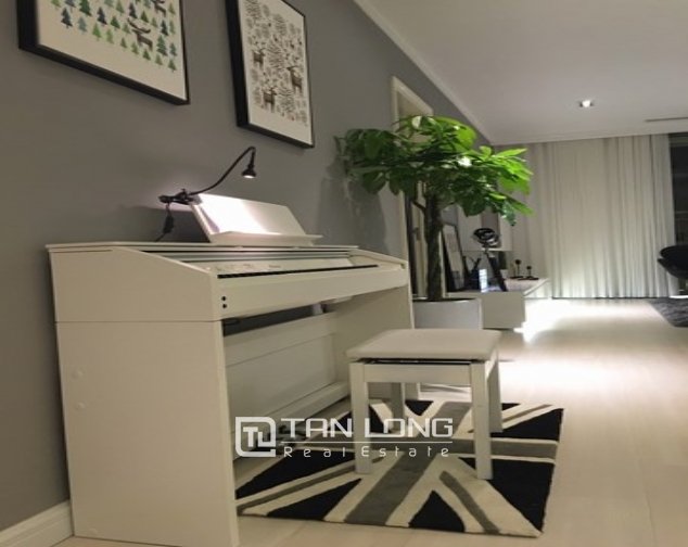 3 bedrooms Apartment in Dong Da, Ha Noi, Vietnam No. 3581
