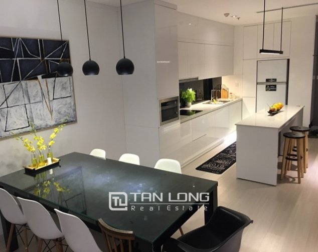 3 bedrooms Apartment in Dong Da, Ha Noi, Vietnam No. 3581
