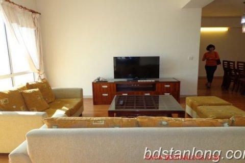 4 bedrooms Villa in Tay Ho, Ha Noi, No. 3810 2