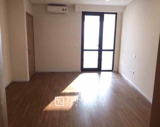3 bedrooms Apartment in Long Bien, Ha Noi, Vietnam No. 3811