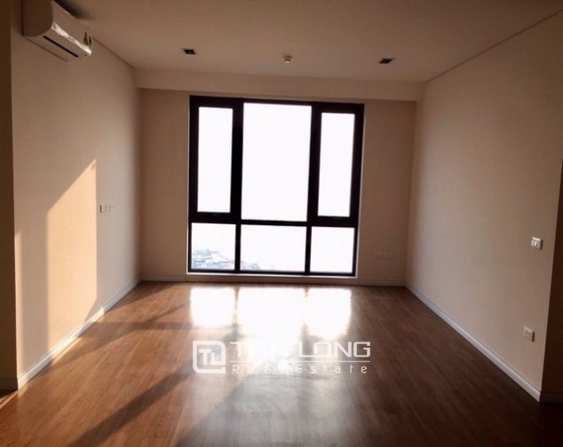 3 bedrooms Apartment in Long Bien, Ha Noi, Vietnam No. 3811