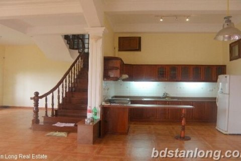 4 bedrooms Villa in Tay Ho, Ha Noi, No. 8327 8