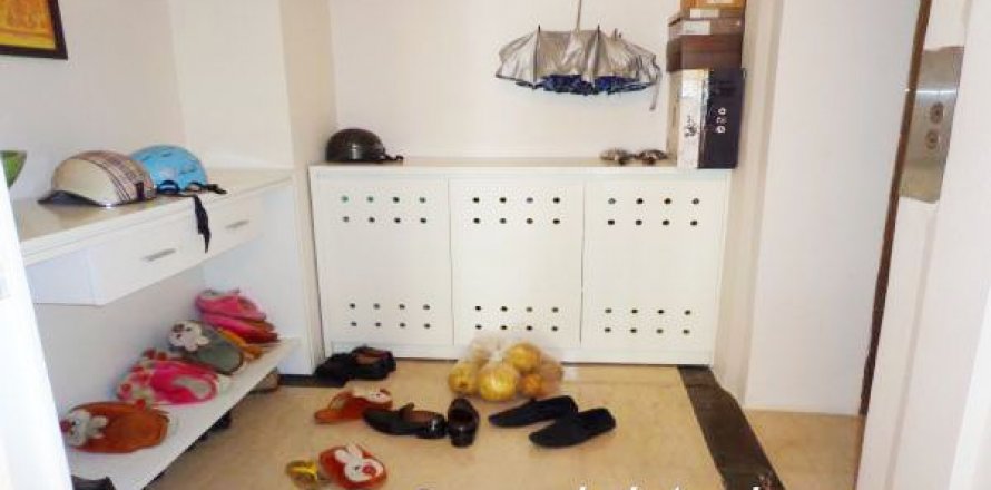 3 bedrooms Apartment in Bac Tu Liem, Ha Noi,  No. 8145