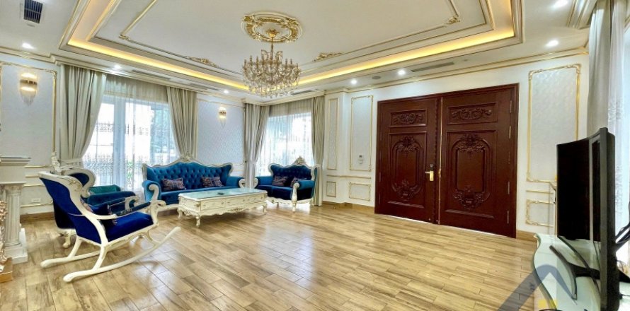 6 bedrooms Villa in Long Bien, Ha Noi, No. 20310