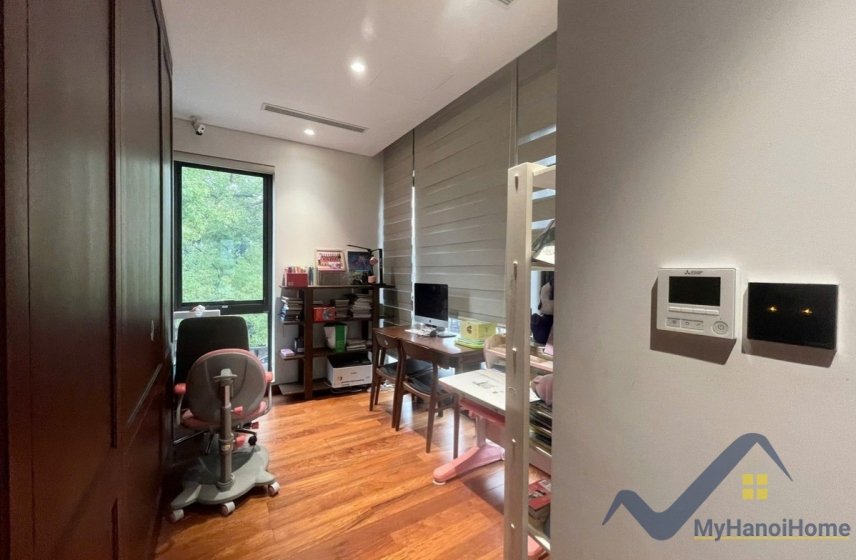 4 bedrooms Villa in Long Bien, Ha Noi, Vietnam No. 20313