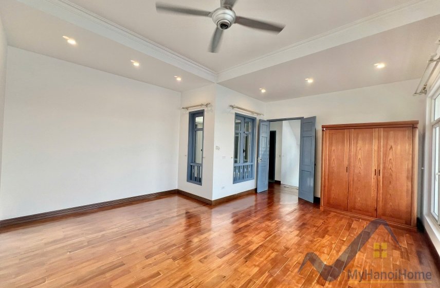 4 bedrooms Villa in Tay Ho, Ha Noi, Vietnam No. 26478