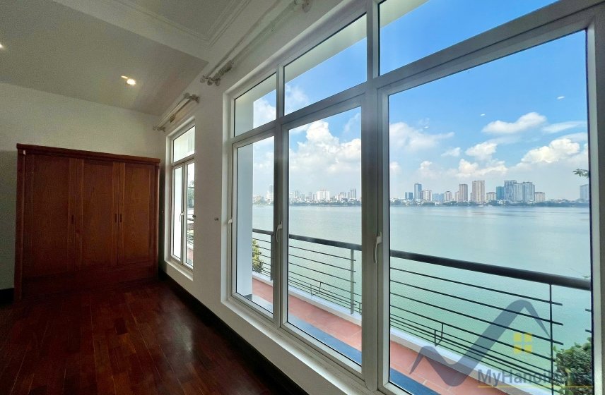 4 bedrooms Villa in Tay Ho, Ha Noi, Vietnam No. 26478