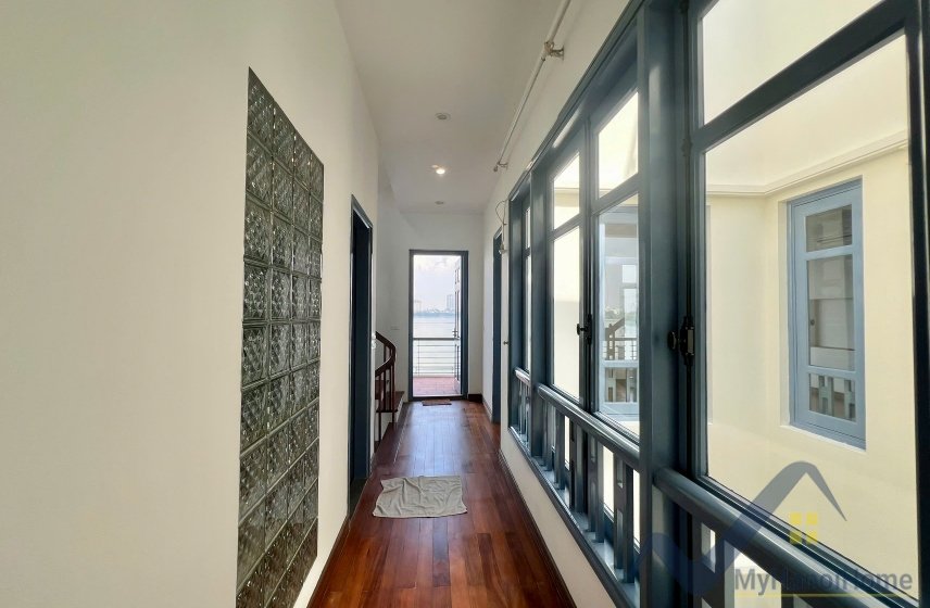 4 bedrooms Villa in Tay Ho, Ha Noi, Vietnam No. 26478