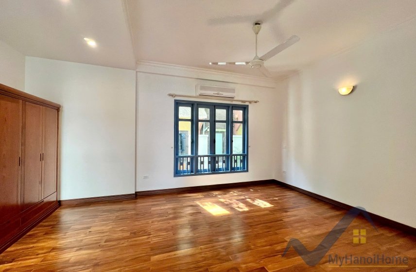 4 bedrooms Villa in Tay Ho, Ha Noi, Vietnam No. 26478