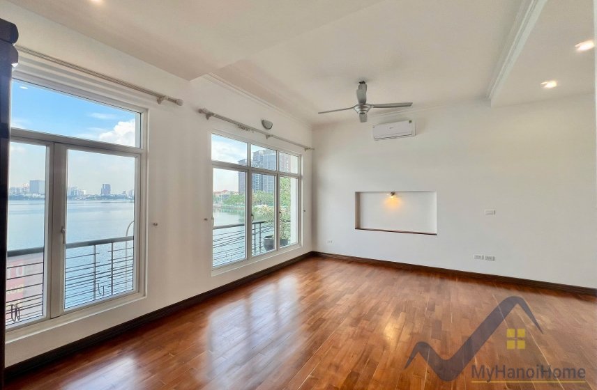 4 bedrooms Villa in Tay Ho, Ha Noi, Vietnam No. 26478