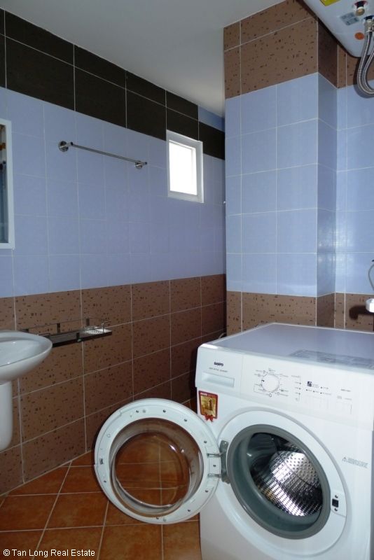 2 bedrooms Apartment in Dong Da, Ha Noi, Vietnam No. 6377