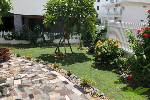5 bedrooms Villa in Nha Trang, No. 27868 3