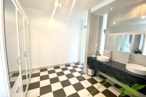 5 bedrooms Villa in Nha Trang, No. 28207 13