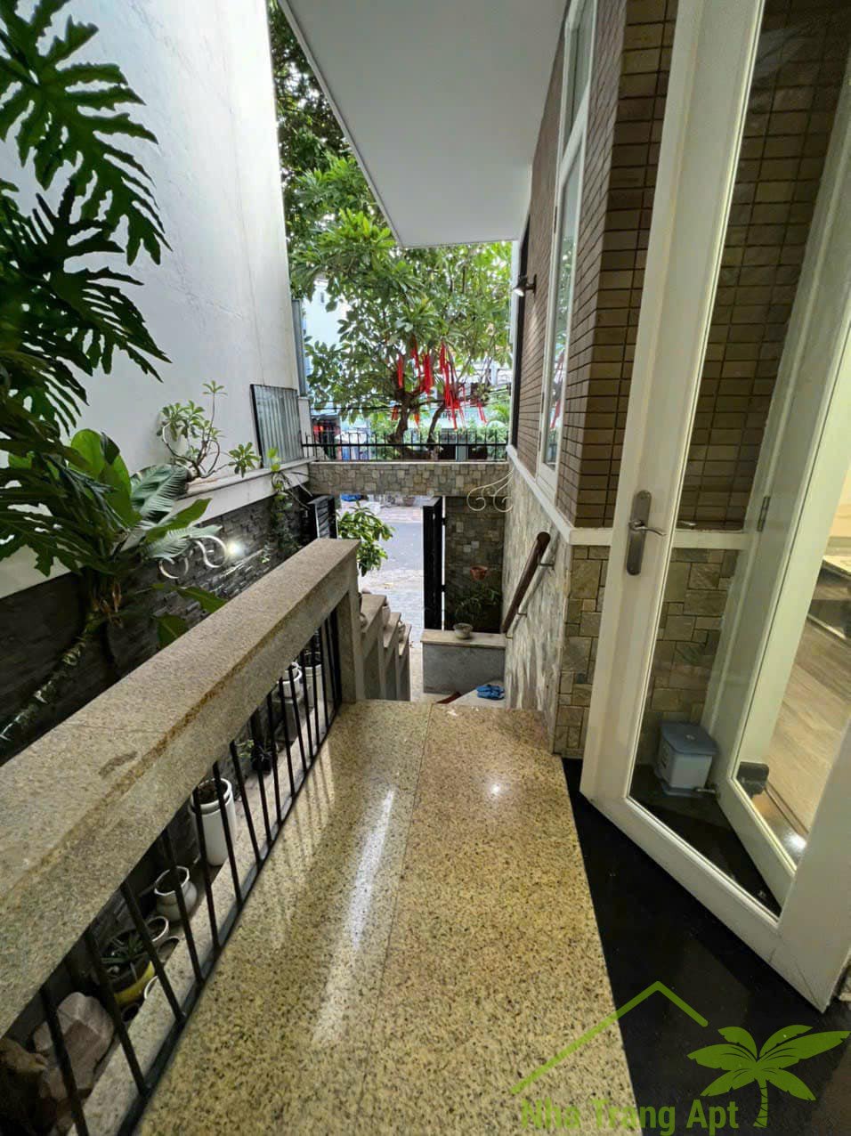 Дом с 5 спальнями в Нячанг, Вьетнам № 28210