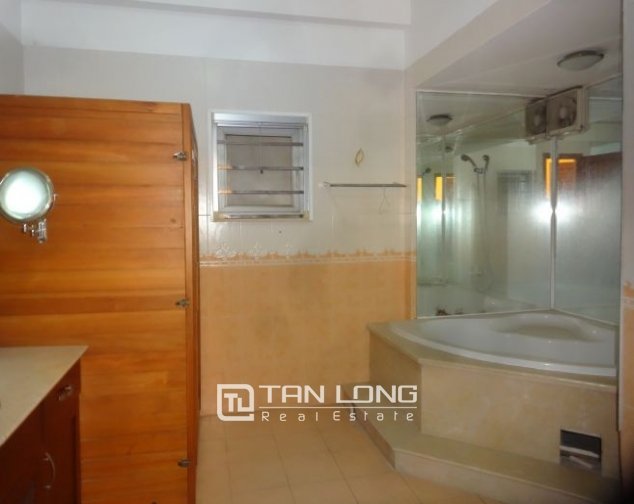 4 bedrooms Villa in Tay Ho, Ha Noi, Vietnam No. 4866