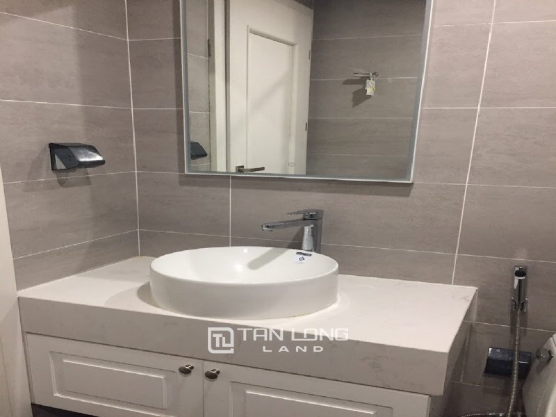 Квартира с 2 спальнями в Тэйхо, Ханой, Вьетнам № 2370