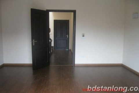 Дом с 4 спальнями в Тэйхо, Ханой ,  № 8749 9