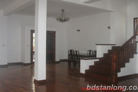 Дом с 5 спальнями в Тэйхо, Ханой ,  № 8750 4