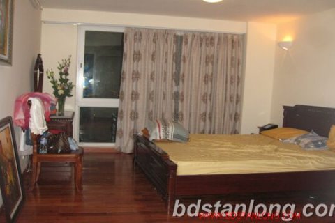 4 bedrooms Apartment in Tay Ho, Ha Noi,  No. 7836 6