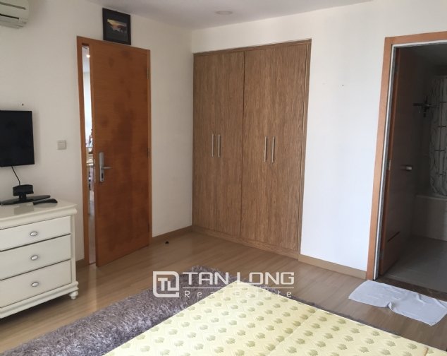 3 bedrooms Apartment in Dong Da, Ha Noi, Vietnam No. 2960