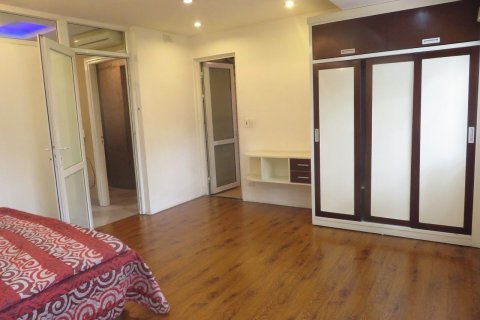 1 bedroom Apartment in Hai Ba Trung, Ha Noi, No. 6611 6