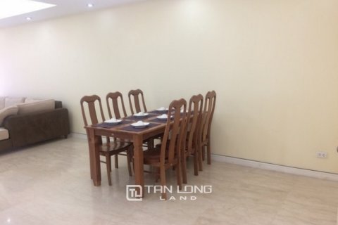 Квартира с 3 спальнями в Тэйхо, Ханой , № 2664 3