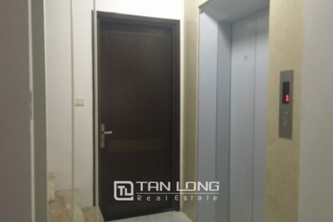 Квартира с 2 спальнями в Тэйхо, Ханой , № 4357