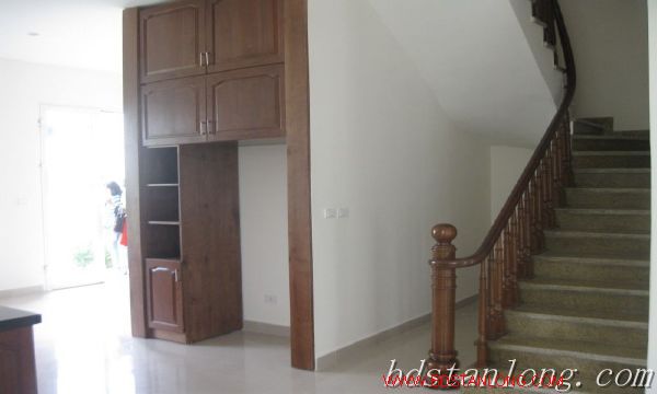 Вилла с 3 спальнями в Лонгбьен, Ханой, Вьетнам № 7286