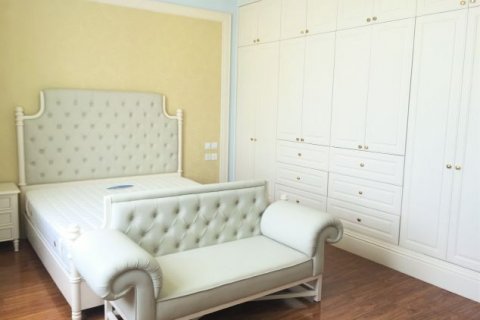 Вилла с 3 спальнями в Лонгбьен, Ханой , № 5269 17