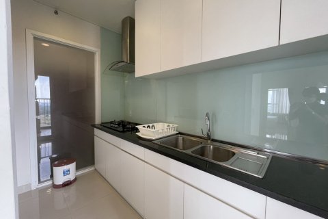 Кондоминиум  с 3 спальнями в Тхузаумот,  № 25479 7