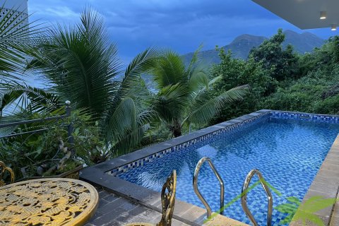 5 bedrooms Villa in Nha Trang, No. 28252