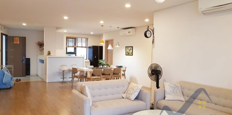 3 bedrooms Apartment in Long Bien, Ha Noi, No. 19855