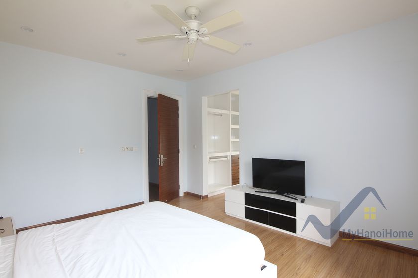 4 bedrooms Villa in Long Bien, Ha Noi, Vietnam No. 19861