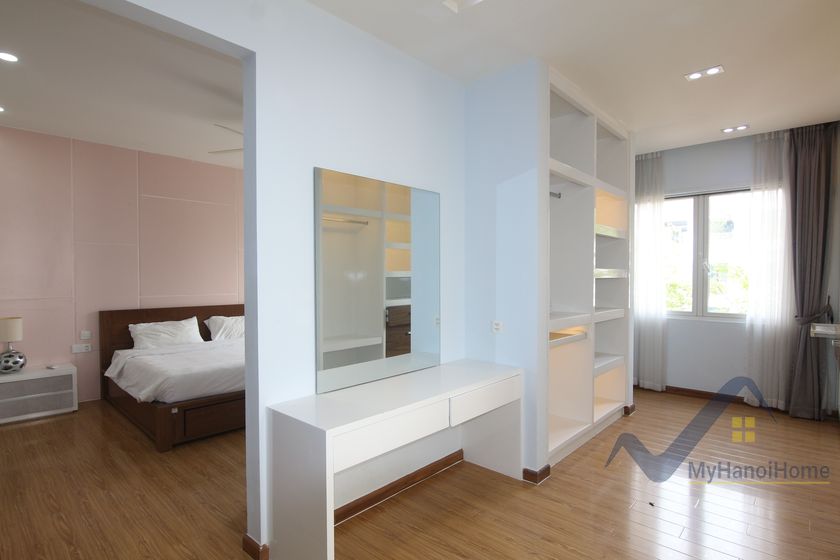 4 bedrooms Villa in Long Bien, Ha Noi, Vietnam No. 19861