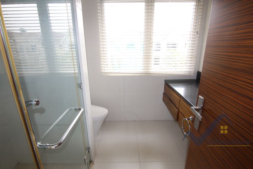 4 bedrooms Villa in Long Bien, Ha Noi, Vietnam No. 19861