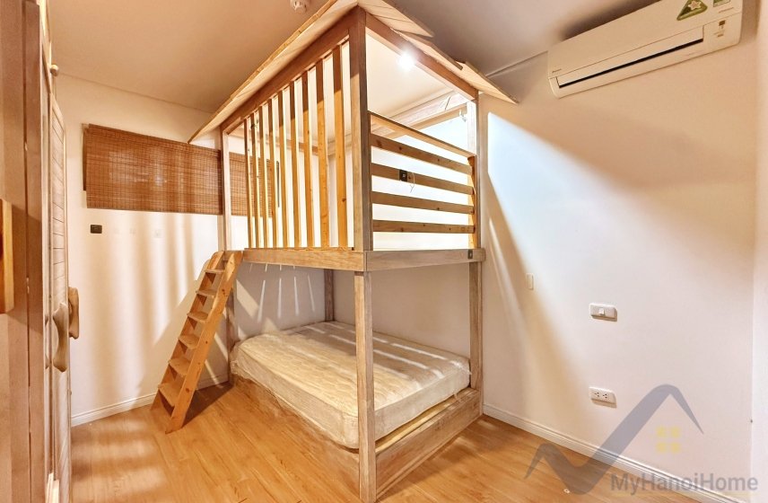 3 bedrooms Apartment in Long Bien, Ha Noi, Vietnam No. 19764