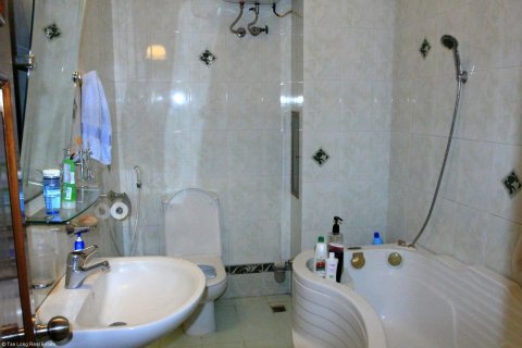 4 bedrooms Villa in Tay Ho, Ha Noi, No. 5919 5