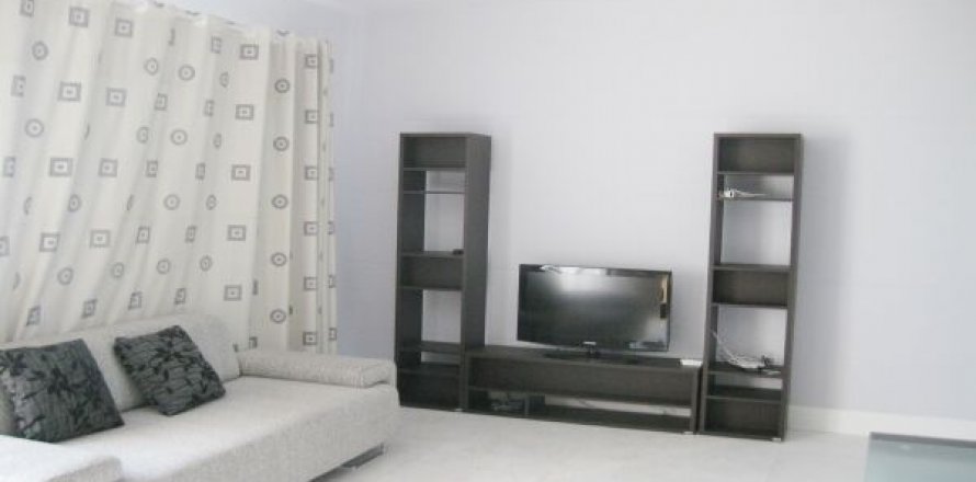 1 bedroom Apartment in Tay Ho, Ha Noi, No. 8385