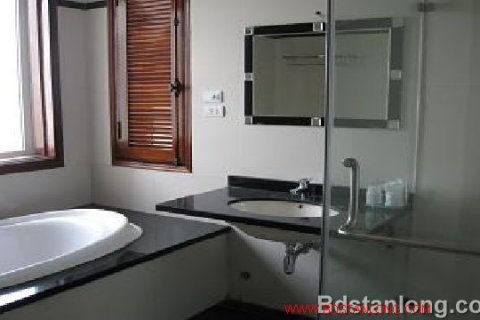 4 bedrooms House in Tay Ho, Ha Noi, No. 8433 4