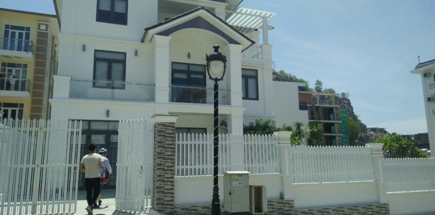 5 bedrooms Villa in Nha Trang,  No. 28741