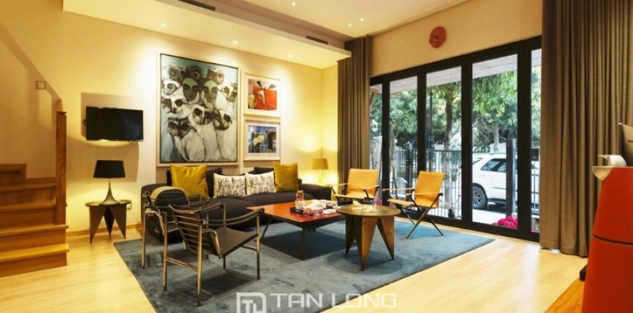 4 bedrooms House in Long Bien, Ha Noi, No. 2313