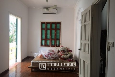 4 bedrooms House in Tay Ho, Ha Noi, No. 3693 9