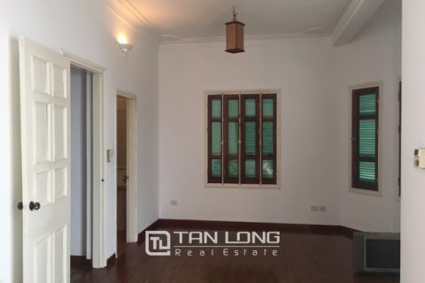 4 bedrooms House in Tay Ho, Ha Noi, No. 3693 8