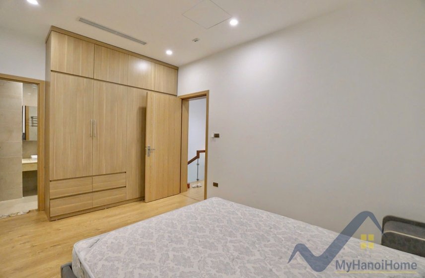 4 bedrooms Villa in Tay Ho, Ha Noi, Vietnam No. 26472