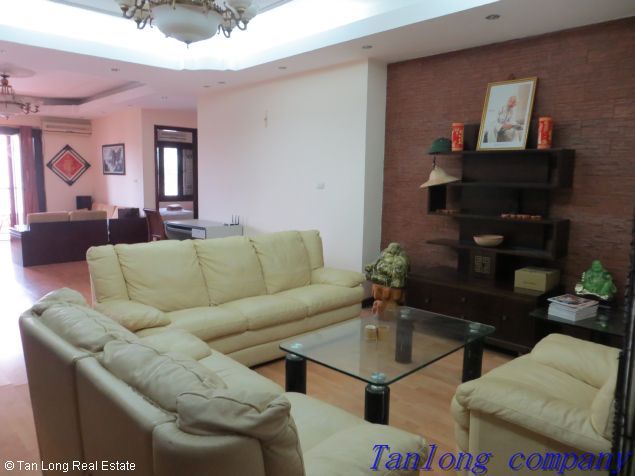 3 bedrooms Apartment in Cau Giay, Ha Noi, Vietnam No. 6817