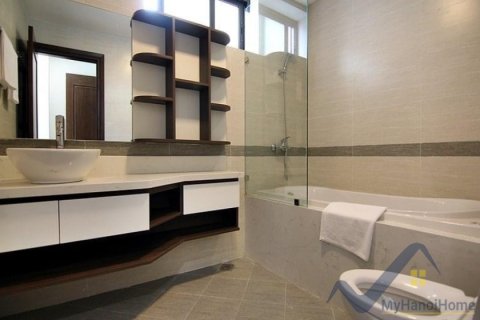 Квартира с 2 спальнями в Тэйхо, Ханой , № 26575 11
