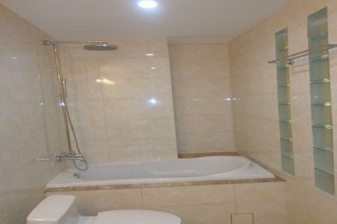 Квартира с 2 спальнями в Тэйхо, Ханой , № 7360 14