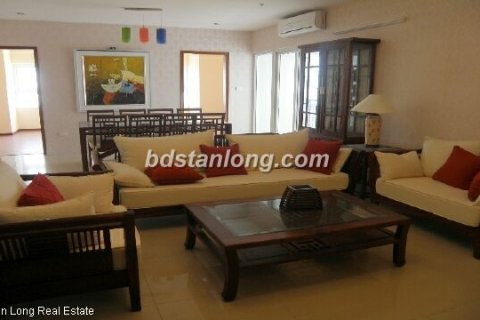 3 bedrooms Apartment in Dong Da, Ha Noi, No. 8275 2