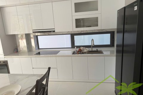 4 bedrooms Villa in Nha Trang, No. 27809 2