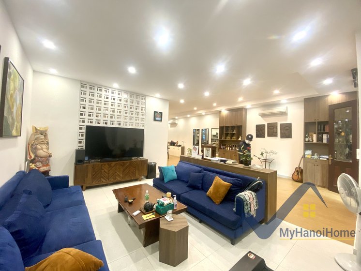 5 bedrooms Villa in Long Bien, Ha Noi, Vietnam No. 19185